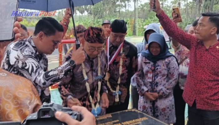Fadli Zon Resmikan Tugu Keris Arya Wiraraja di Sumenep, Bupati Fauzi Sebut Filosofinya Seperti Ini