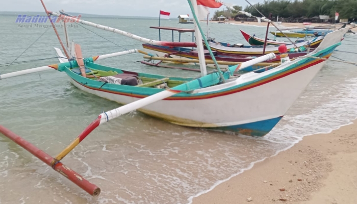 Nelayan di Sumenep Terpaksa Berhenti Melaut Akibat Cuaca Buruk