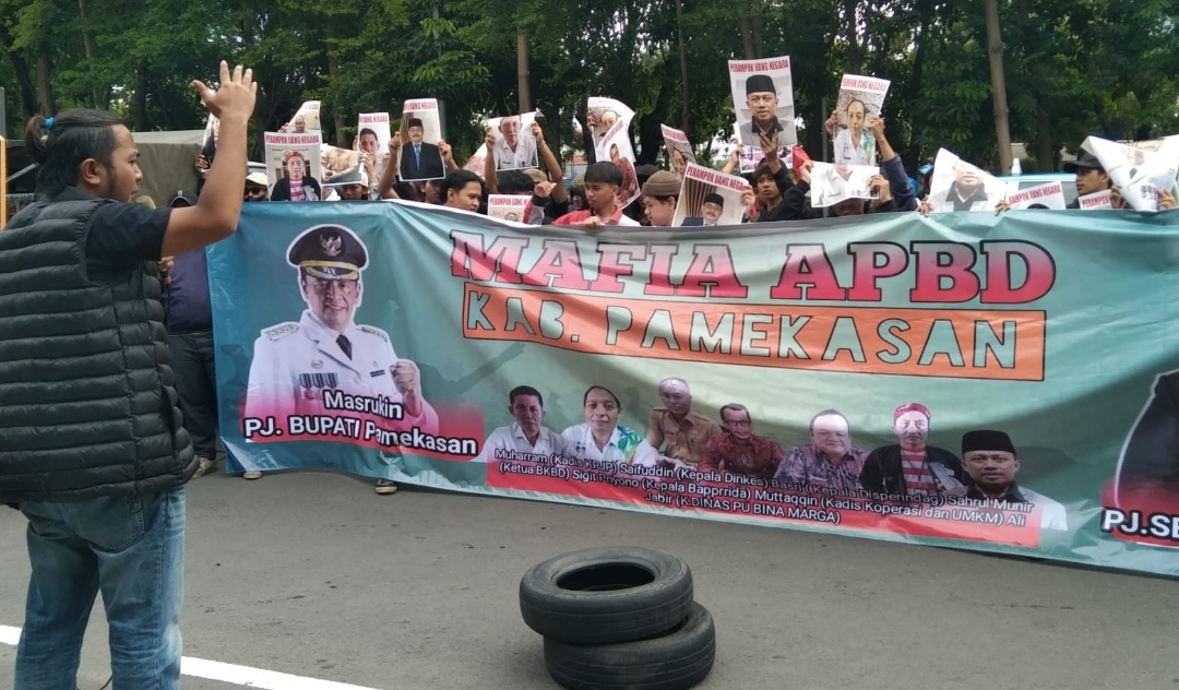 Demo Kejati, Jaka Jatim : Sejak Kepemimpinan PJ Bupati Pamekasan Banyak Temuan Kerugian Negara