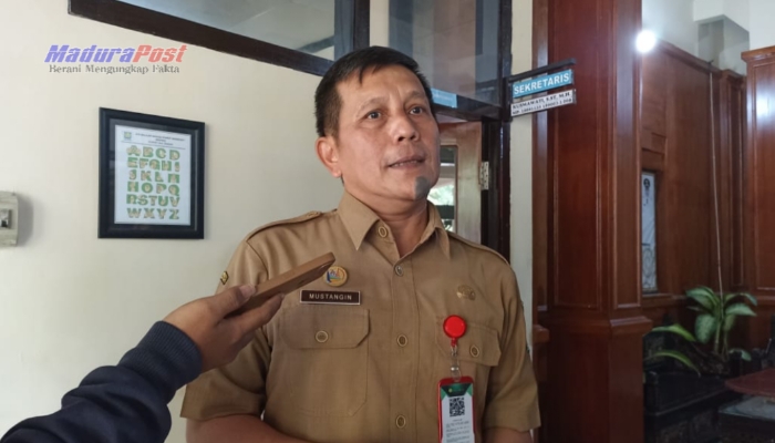 Dinsos P3A Sumenep Salurkan Beasiswa untuk 156 Mahasiswa Kurang Mampu