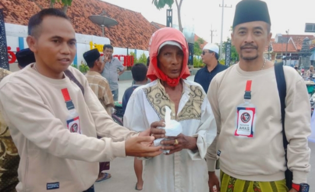 AWAS Tebar Kebaikan di Bulan Ramadhan, Santuni Anak Yatim dan Berbagi Takjil di Sampang