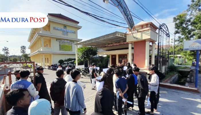 Dosen Diduga Cabul, Mahasiswa STKIP PGRI Sumenep Menggugat!