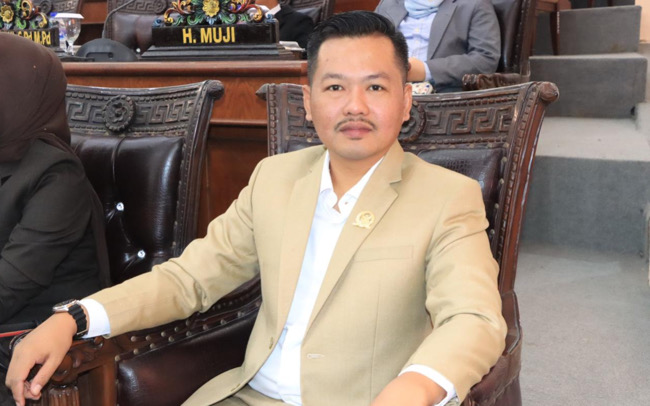 Mengabdi Tanpa Henti: Pesan Hari Guru dari Sohebus Sulton untuk Pendidik Sampang