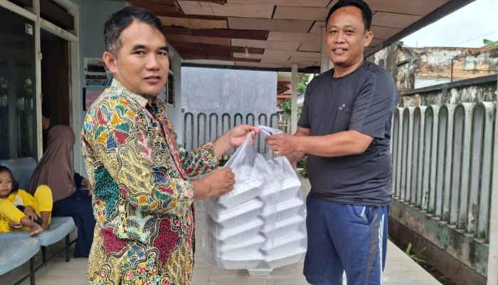Warga Kepulauan Tertahan Cuaca Ekstrem, Baznas Sumenep Turun Tangan Salurkan Bantuan