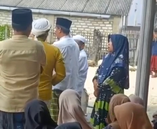Pemakaman Perempuan di Sampang Tertunda, Warga Datangi Rumah Duka Tagih Piutang Rp200 Juta