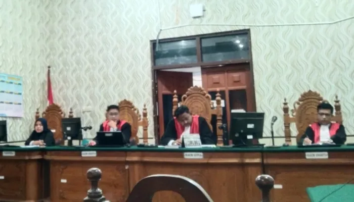 Pengakuan Saksi Berbeda, BRI Sumenep Tersudut di Persidangan