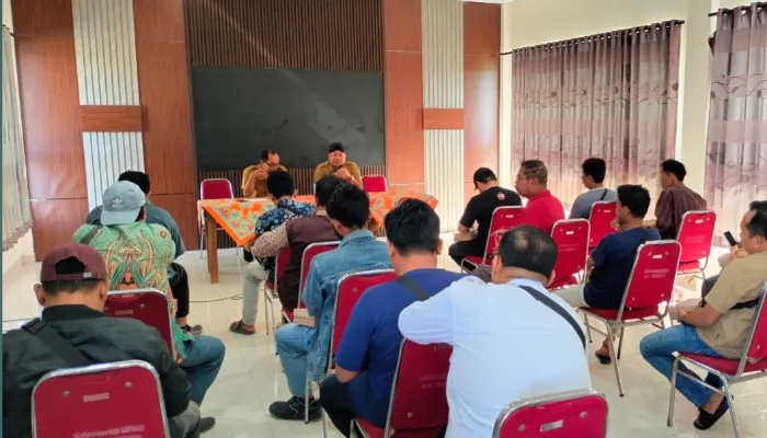 Pasca Rotasi Jabatan, Ananta Yuniarto Sapa Media dan LSM di DPRD Sumenep