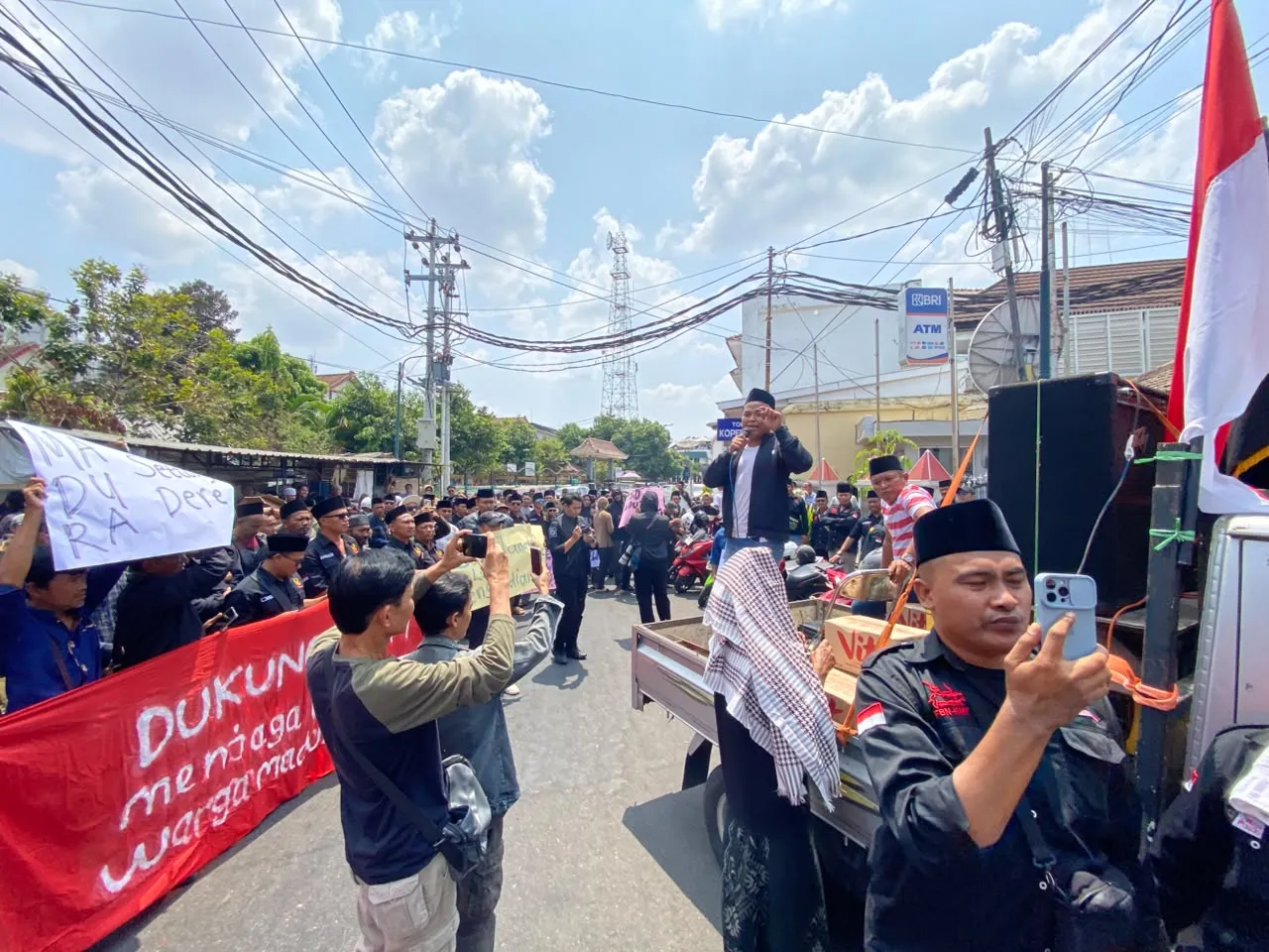Ribuan Warga Madura Gelar Istighasah di Polresta Yogyakarta, Ada Apa